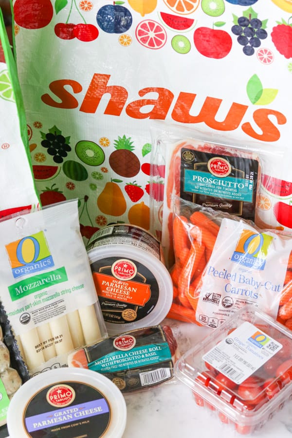 Shaw's O Organics® and Primo Taglio® products for a meat and cheese board / charcuterie.