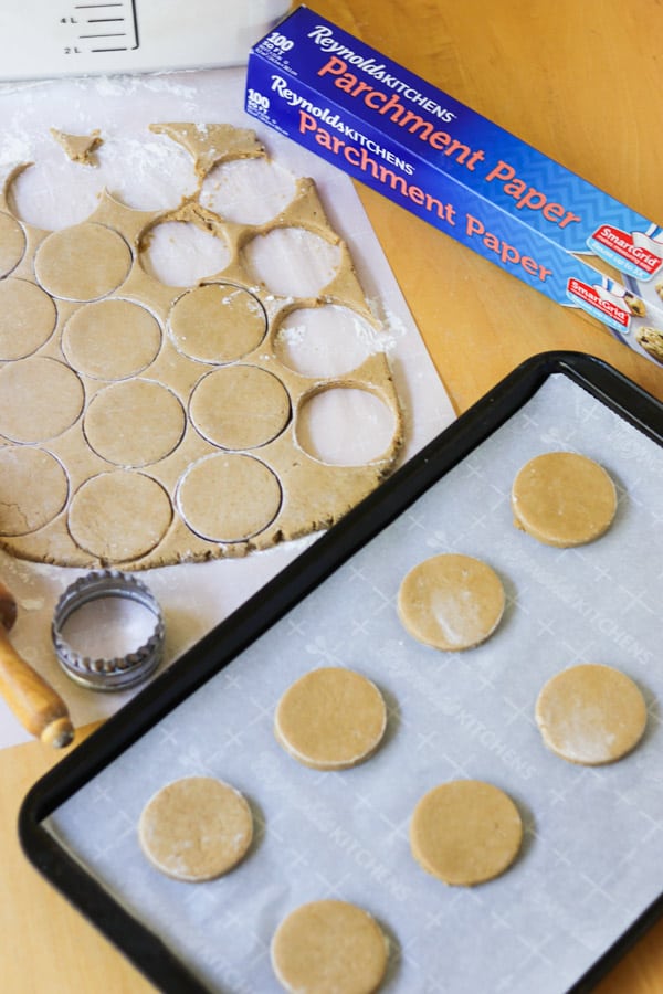 Root Beer Float Cookies are your favorite soda shop drink in the form of a cookie! Soft sugar cookies made with sour cream and root beer concentrate are topped with a root beer buttercream frosting. Your senses will be awakened and dancing with just one bite, and you won't even need a straw to enjoy them. 