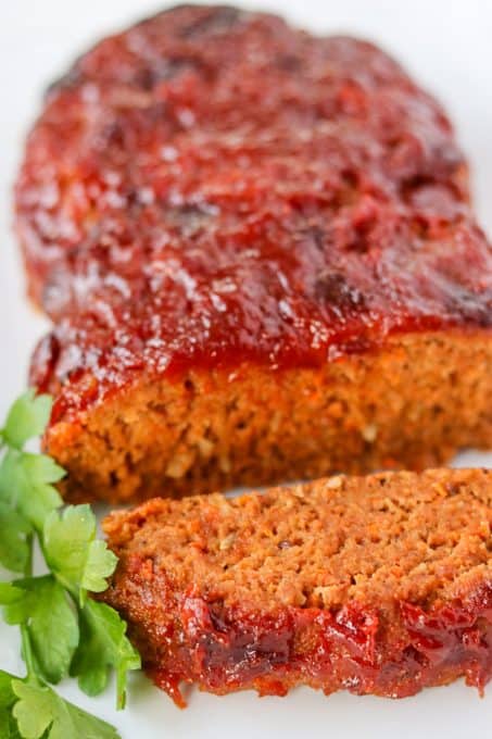 Sliced Easy Meatloaf recipe.