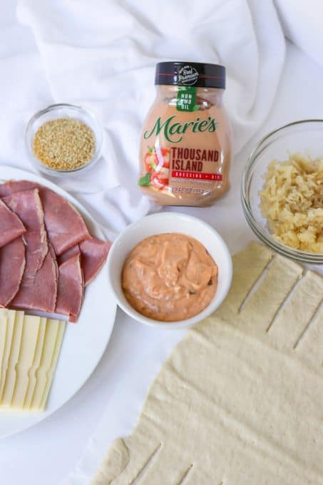 Ingredients to make an easy Reuben Braid.