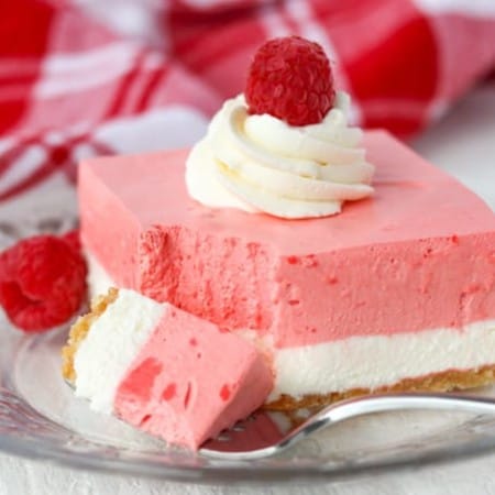 A bit of sweet no bake Raspberry Cream Bars.