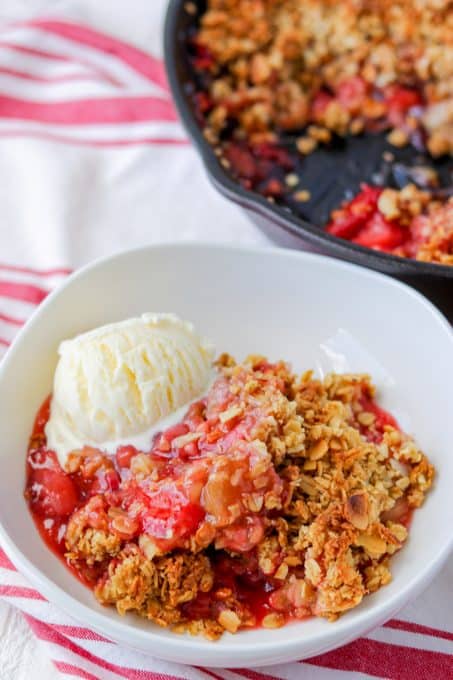 Skillet Strawberry Rhubarb Crisp