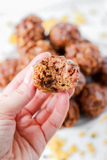 A no bake Cornflake cookie with chocolate and peanut butter.