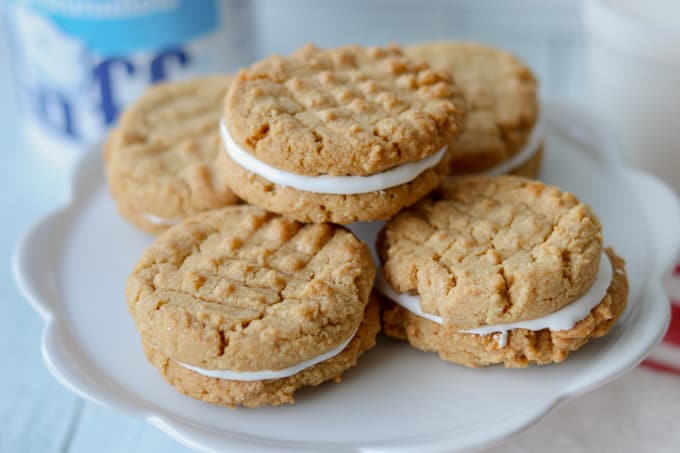 Sandwich cookies with marshmallow fluff and peanut butter.