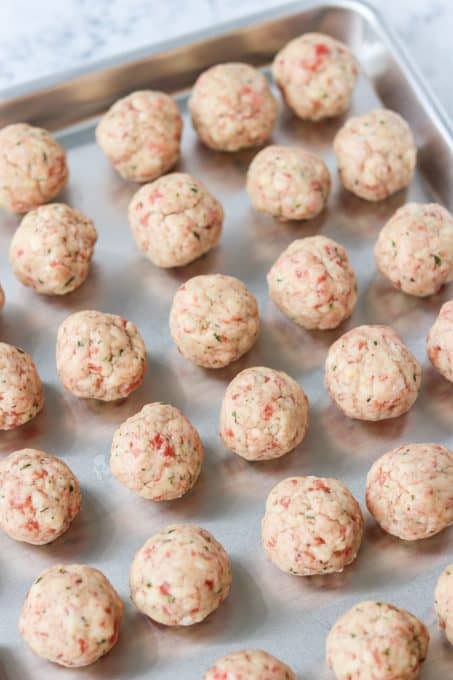 Sausage and cheese balls ready for the oven or freezer.