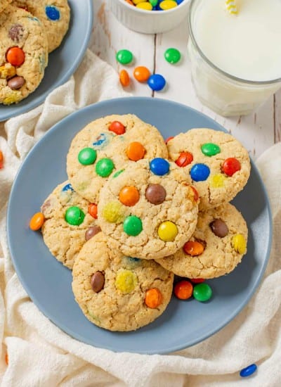 Cookies with peanut butter, oatmeal and M&M candies.