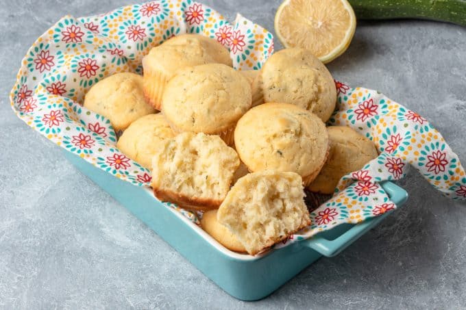 Lemon muffins with zucchini. 