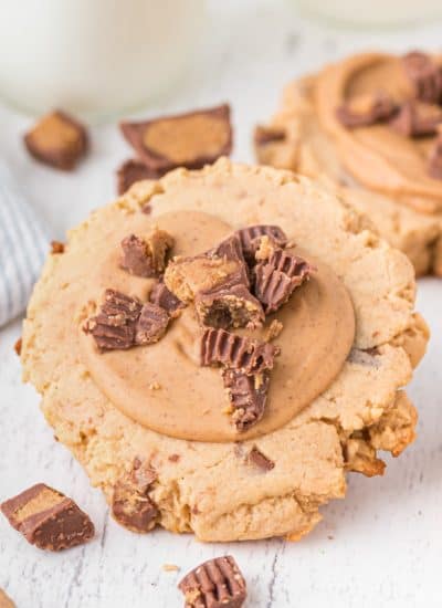 Copycat CRUMBL Reese's Peanut Butter Cookies