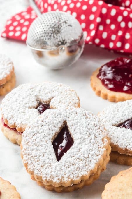 Linzer Cookies