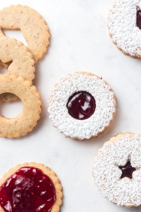 Making filled cut out cookies