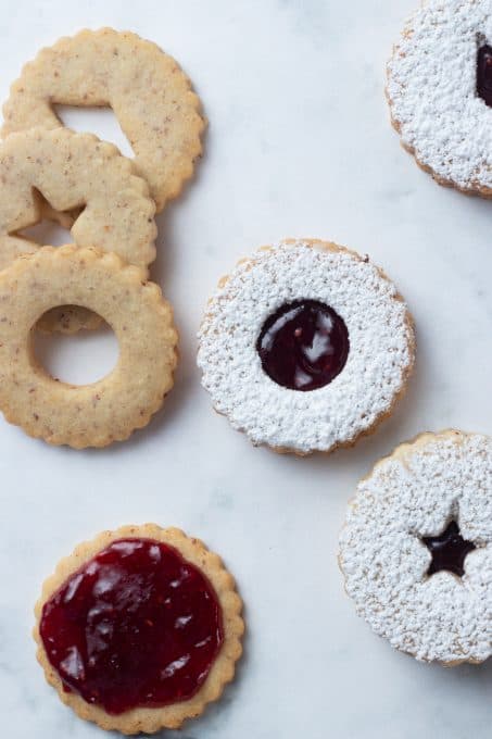 Making filled cut out cookies