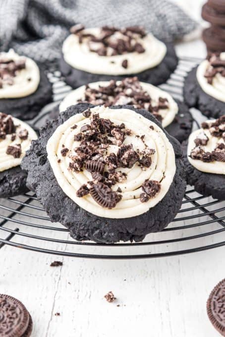 Frosted Oreo Cookies