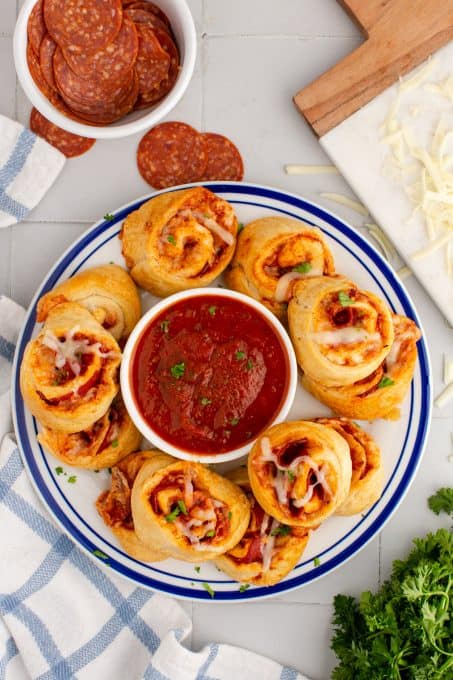 pizza mini pinwheels that are great as an appetizer or main dish.