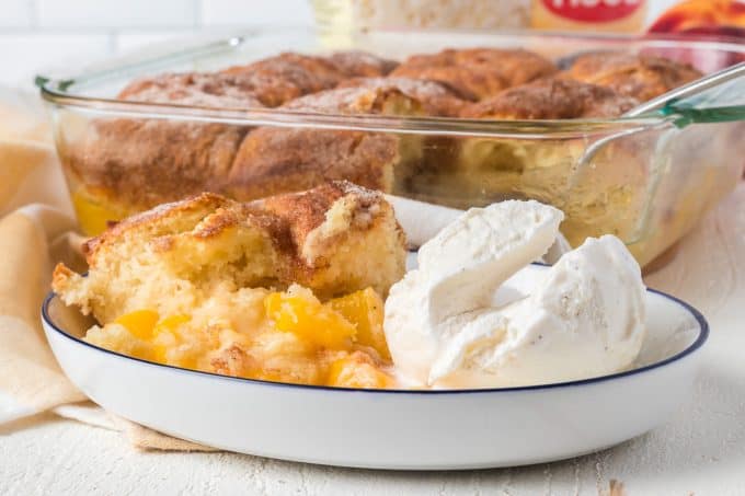 Easy Peach Cobbler Recipe