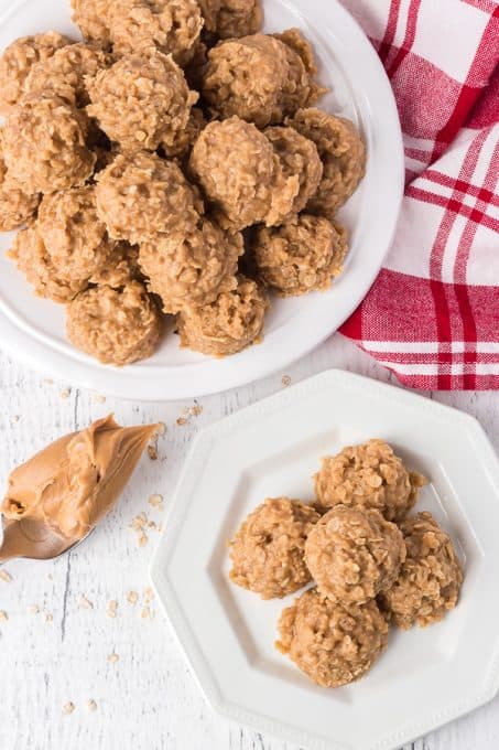 Cookies made with peanut butter, butter, oats, vanilla and sugar.