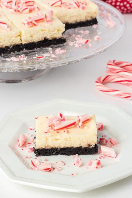 Cheesecake with peppermint and a chocolate cookie crust.