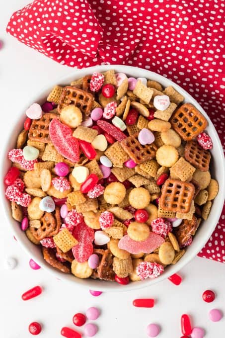 A snack mix that's perfect for Valentine's Day