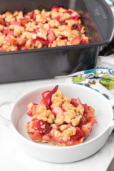 Strawberry Rhubarb Oatmeal Bars