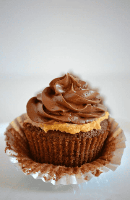 Double Chocolate Peanut Butter Filled Cupcakes - 365 Days of Baking & More | Easy Meal Plan Sunday {Week 60}