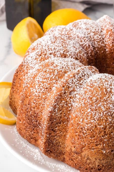 An olive oil cake with lemon.