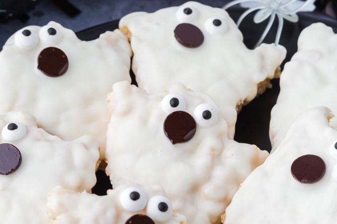 Rice Krispie Ghosts