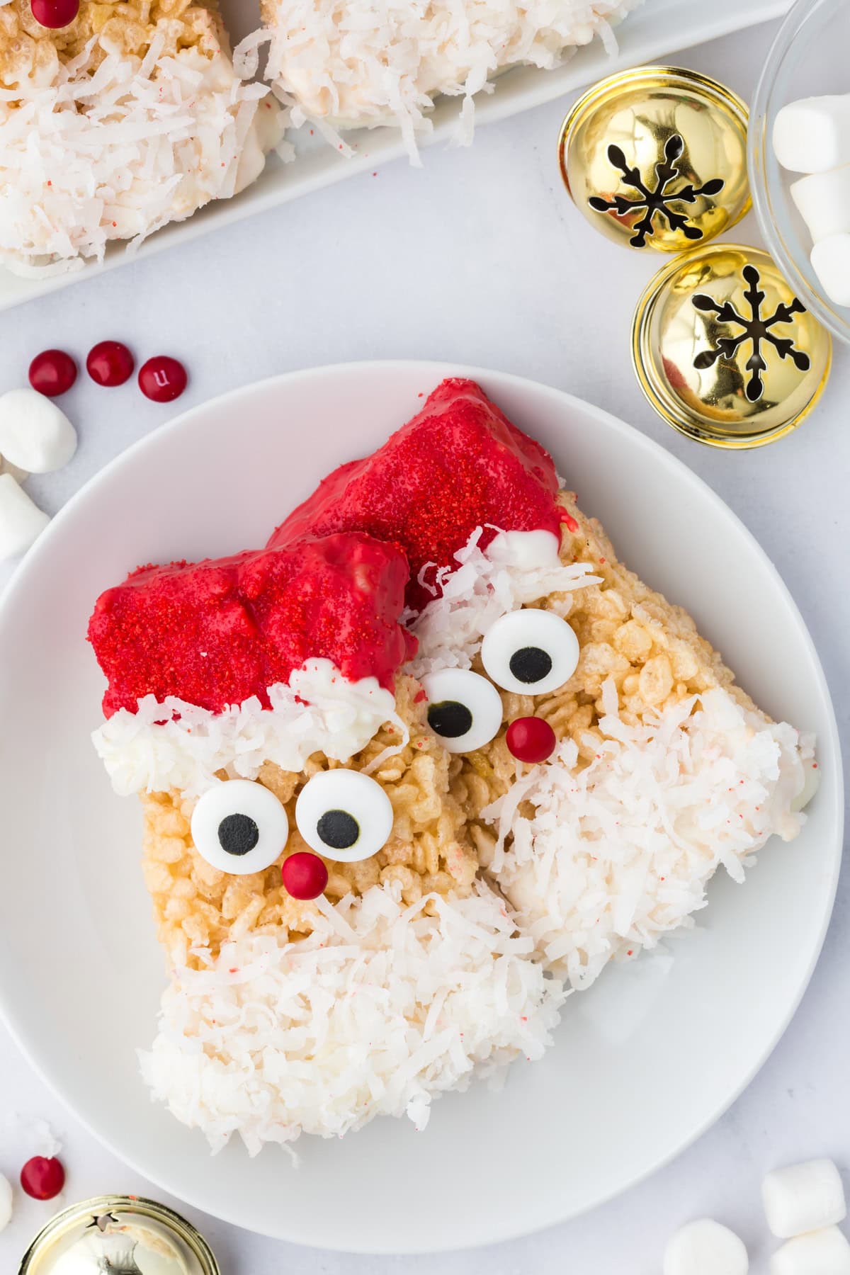 Rice Krispie Treats that look like Santa.